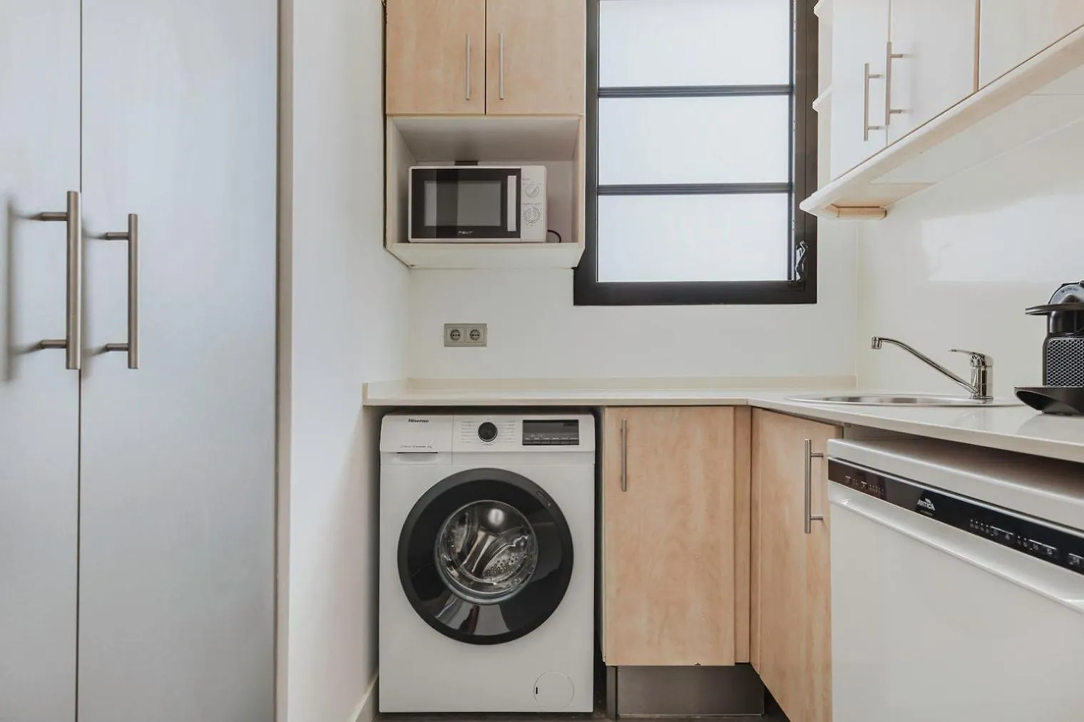 Blueground La Dreta De Leixample Elev Washer Bcn-151 Barcelona Apartment